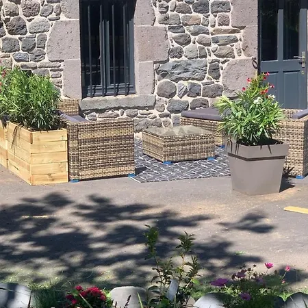 De La Couze Pavin Дом отдыха *