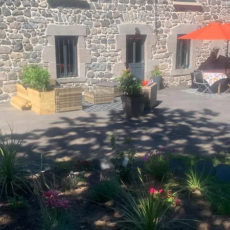 Holiday home De La Couze Pavin *